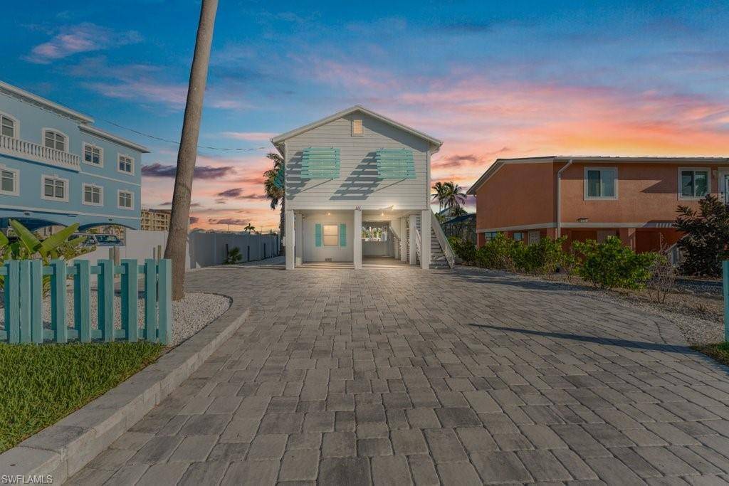 Fort Myers Beach, FL 33931,111 Bahia VIA