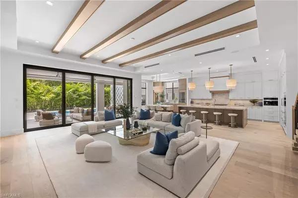 Naples, FL 34102,850 10th ST N