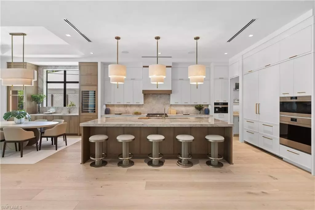 Naples, FL 34102,850 10th ST N