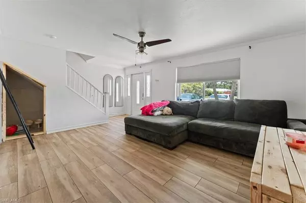 Naples, FL 34112,4920 Hawaii BLVD #13