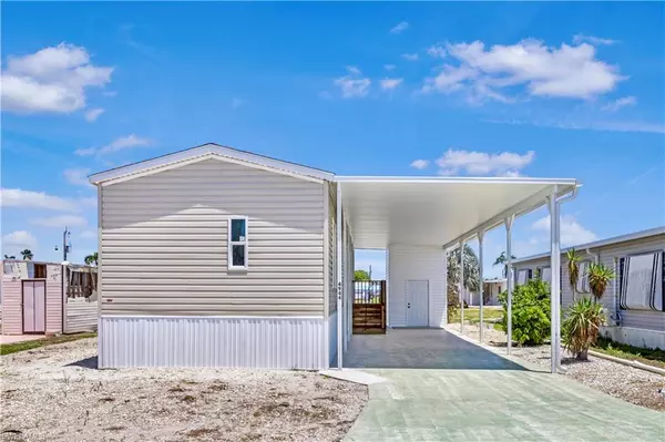 St. James City, FL 33956,4944 Porky LN