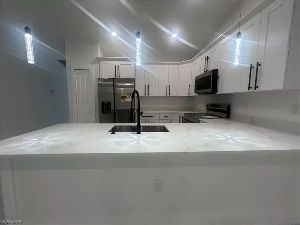 Lehigh Acres, FL 33971,2403 Dogwood AVE N