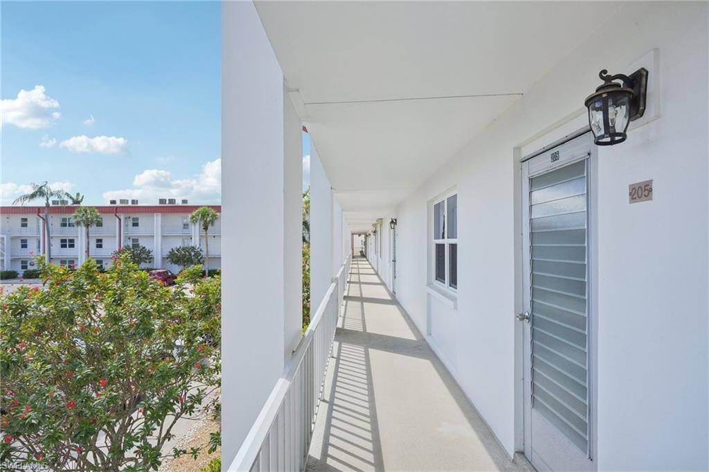 Fort Myers, FL 33907,1700 Pine Valley DR #205