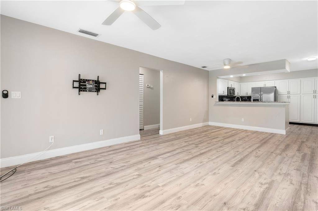 Naples, FL 34104,228 Fox Glen DR #3310