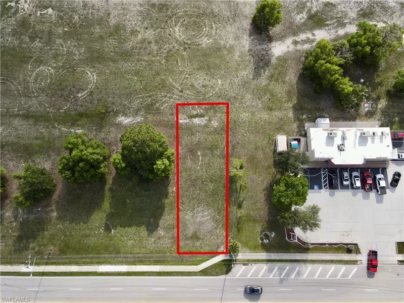 3712 Skyline BLVD, Cape Coral, FL 33914