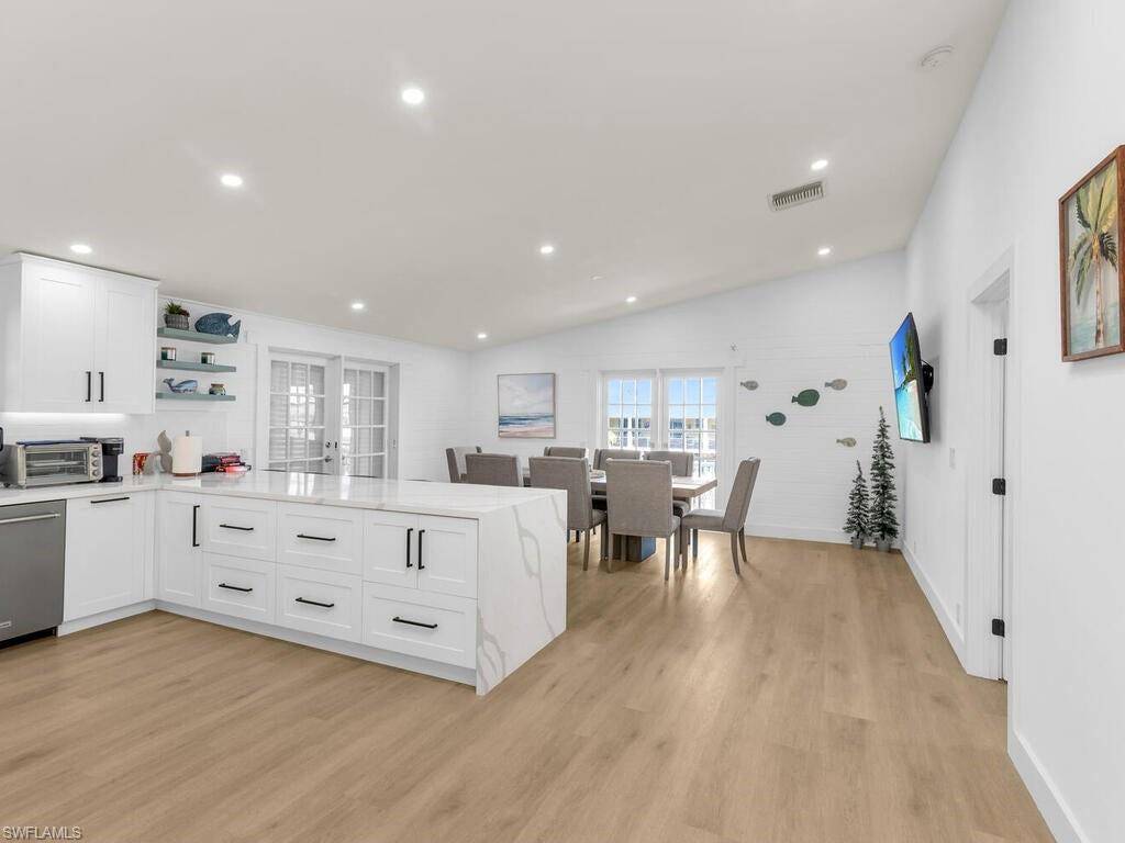 Naples, FL 34114,685 Palm DR