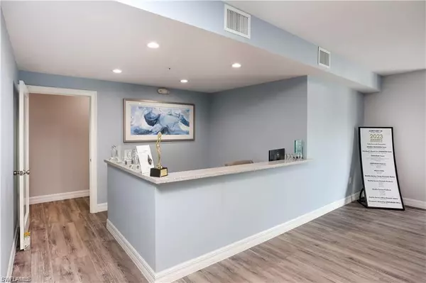 Cape Coral, FL 33914,725 Cape Coral PKWY W