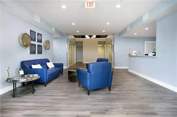 Cape Coral, FL 33914,725 Cape Coral PKWY W