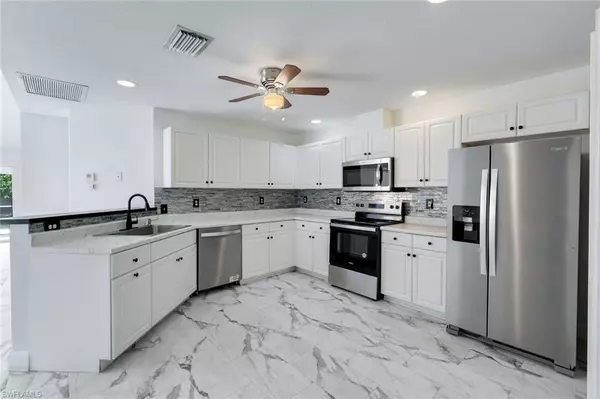 12329 Londonderry LN, Bonita Springs, FL 34135