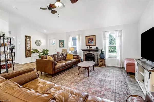 Fort Myers, FL 33905,6104 Holt CT