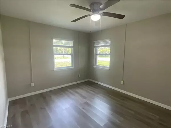 North Fort Myers, FL 33903,1111 Palm AVE