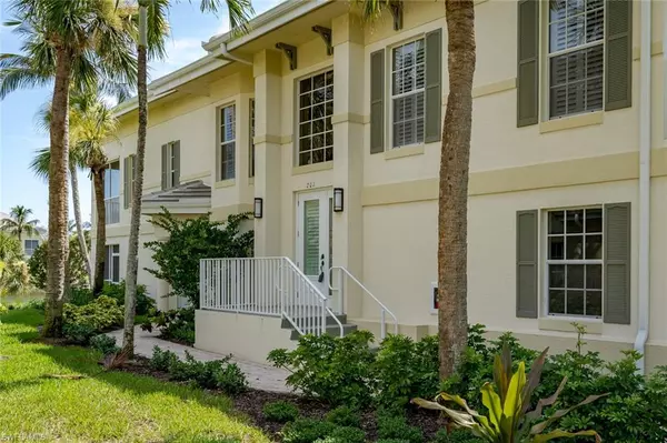 Naples, FL 34110,330 Grove CT #2-201
