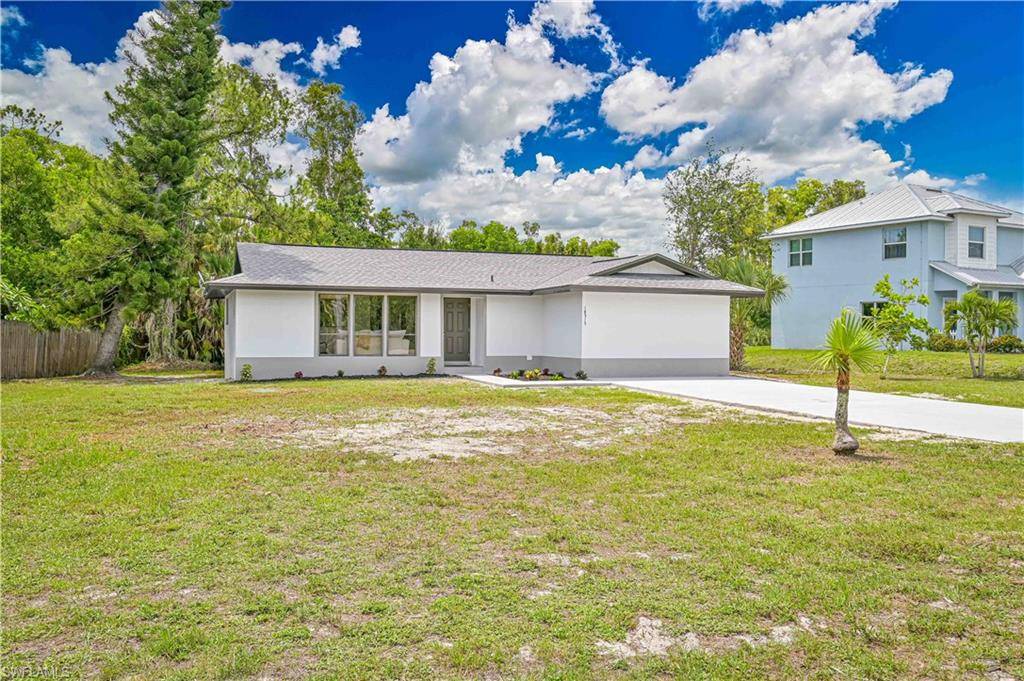 18515 Spruce DR W, Fort Myers, FL 33967