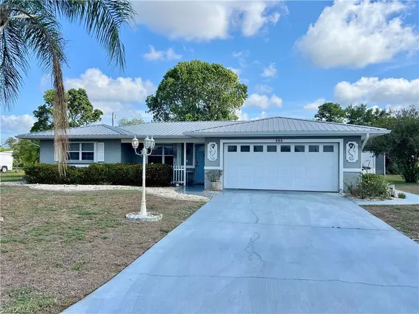 Lehigh Acres, FL 33936,405 Parkside ST
