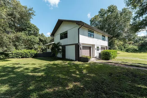 Fort Myers, FL 33905,15621 Wendy LN