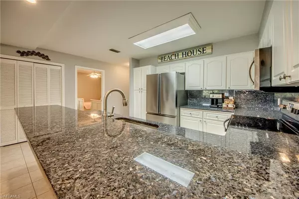 Cape Coral, FL 33914,841 SW 47th TER #206