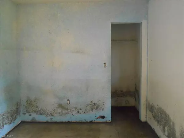 Punta Gorda, FL 33982,5411 BEECHWOOD ST