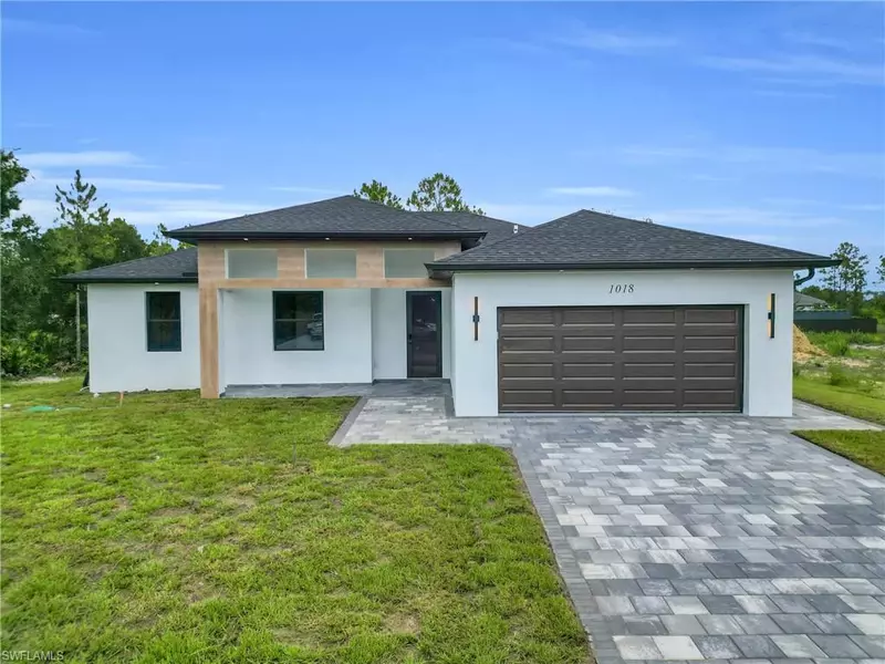 1018 Calvin AVE, Lehigh Acres, FL 33972