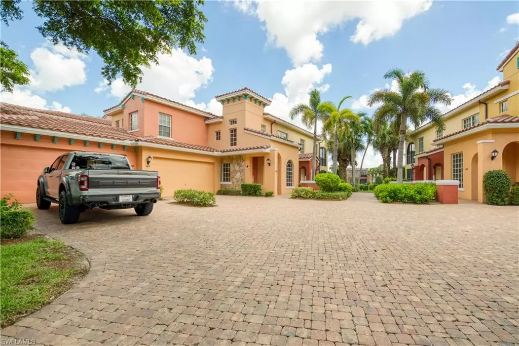 Estero, FL 33928,8509 Via Garibaldi CIR #103