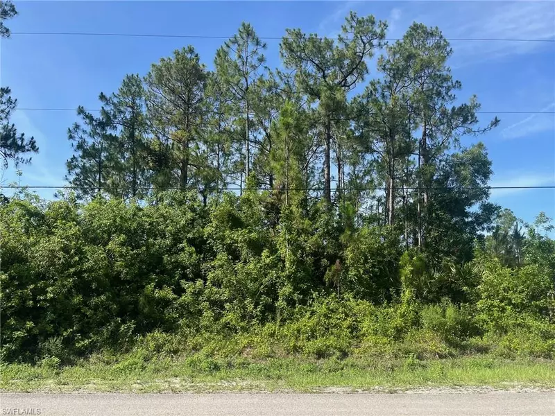 16th AVE NE, Naples, FL 34120