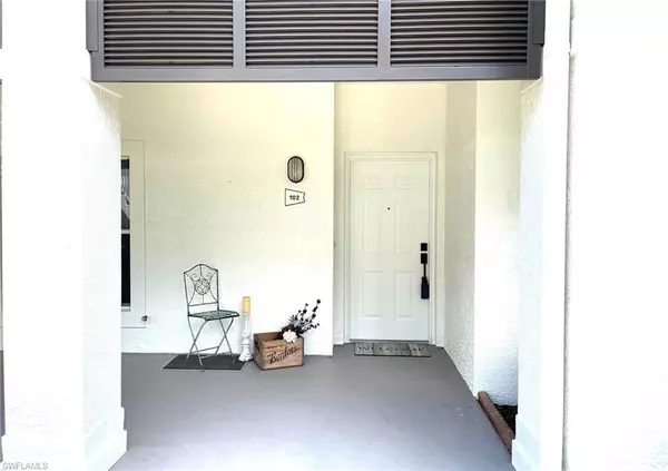 Naples, FL 34110,1045 Tarpon Cove DR #102