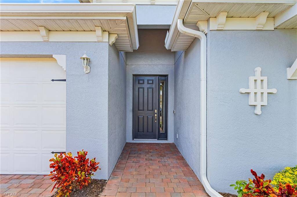 Cape Coral, FL 33993,425 Coral Reef PL