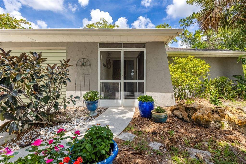 Lehigh Acres, FL 33936,122 Dania CIR