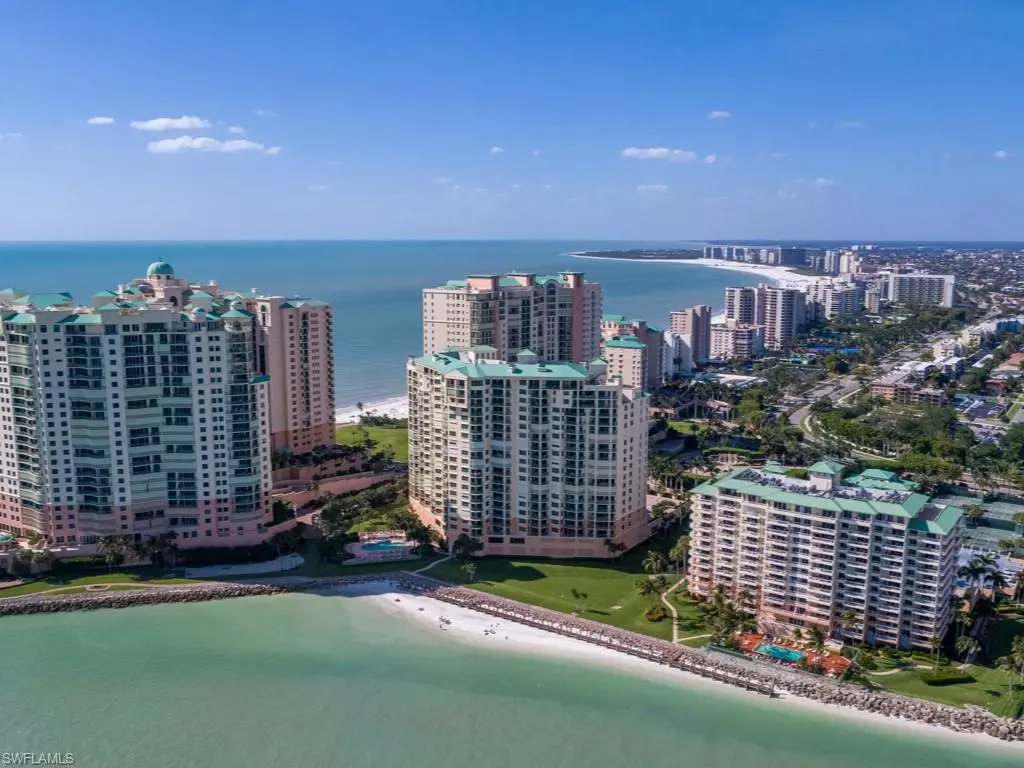 Marco Island, FL 34145,980 Cape Marco DR #303
