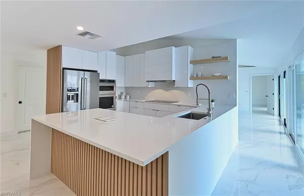 Naples, FL 34108,291 Heron AVE