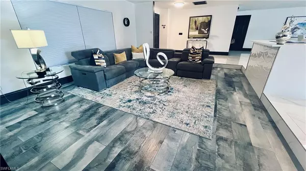 Naples, FL 34116,2596 47th ST SW