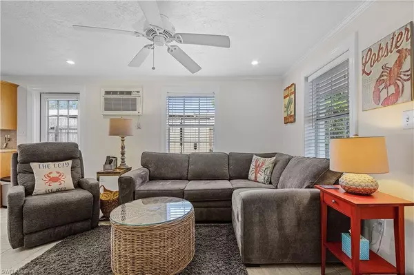 Naples, FL 34108,782 107th AVE N