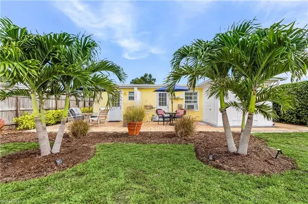 Naples, FL 34108,782 107th AVE N