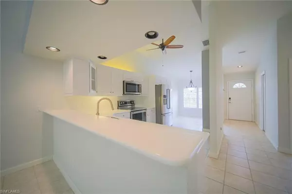 Naples, FL 34112,2055 Cascades DR #5104