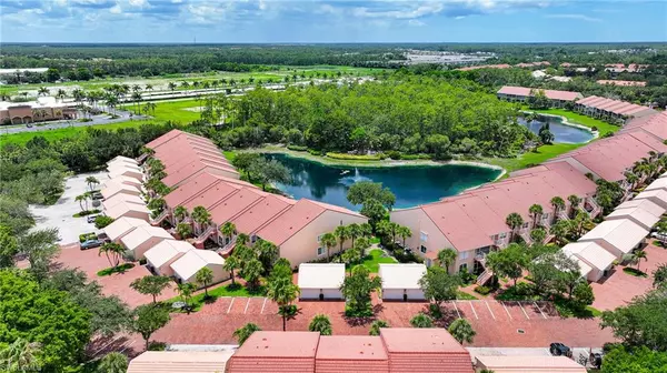 Naples, FL 34112,2055 Cascades DR #5104