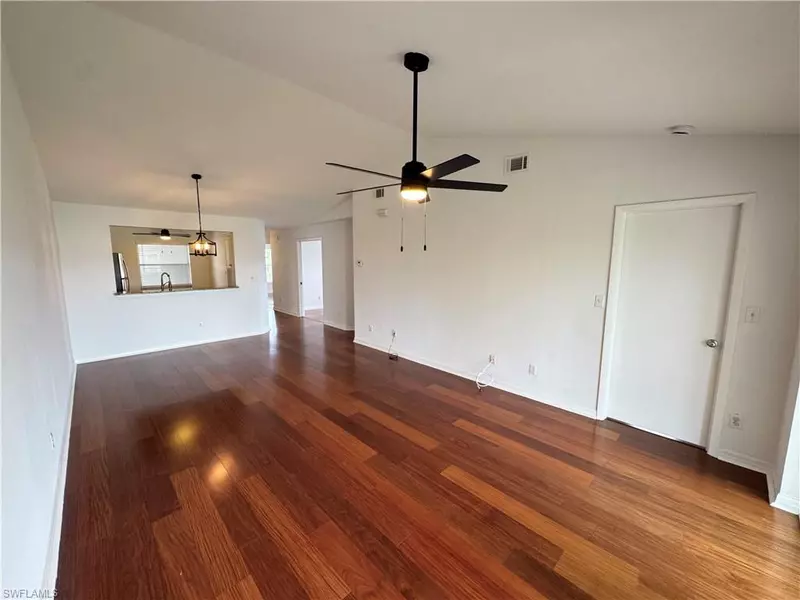 1490 Churchill CIR #201, Naples, FL 34116