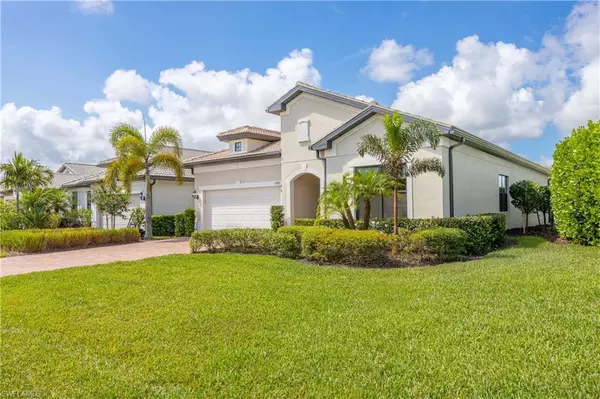 6787 Winding Cypress DR, Naples, FL 34114