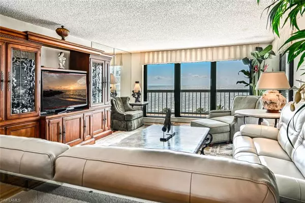 Naples, FL 34103,4551 Gulf Shore BLVD N #1001