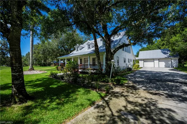 Labelle, FL 33935,202 N Cypress ST