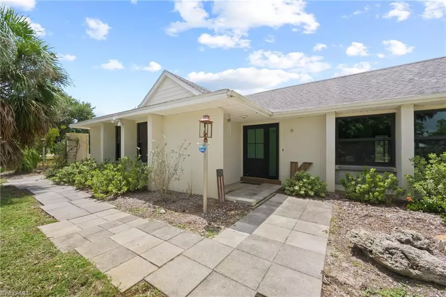 15970 Triple Crown CT, Fort Myers, FL 33912