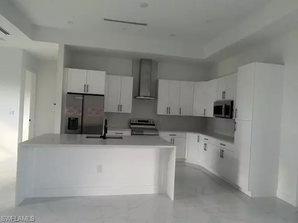 Naples, FL 34120,4682 40th ST NE