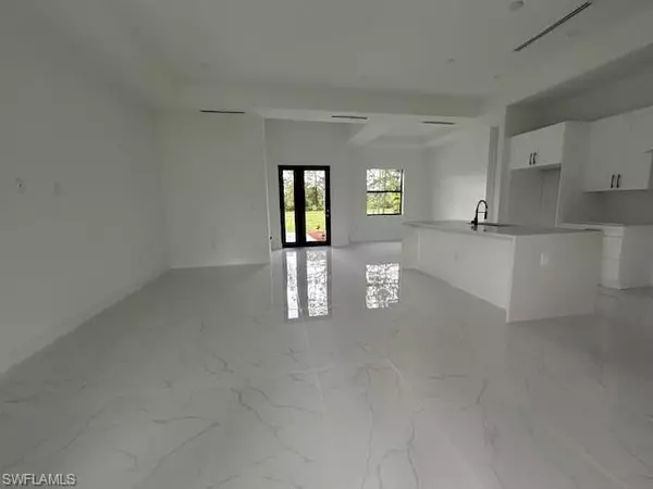 Naples, FL 34120,4682 40th ST NE
