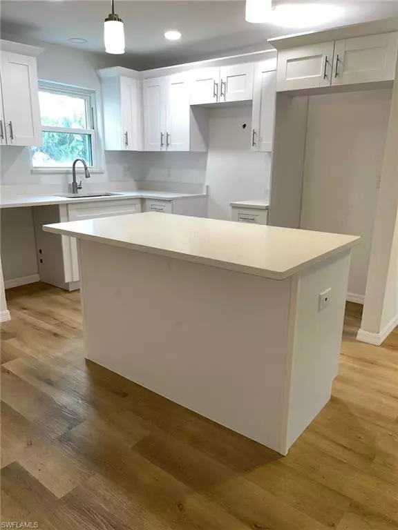 16881 Davis RD #713, Fort Myers, FL 33908