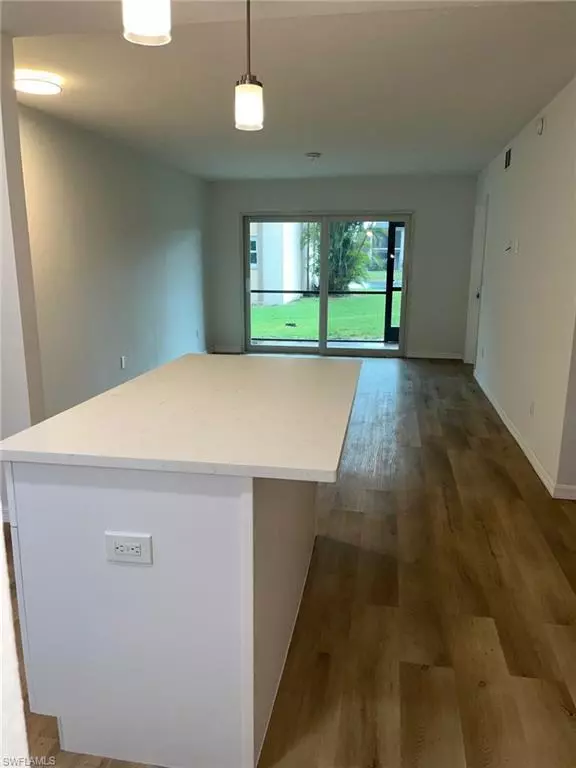 Fort Myers, FL 33908,16881 Davis RD #713