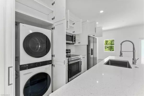 Lehigh Acres, FL 33974,134 Fox AVE S