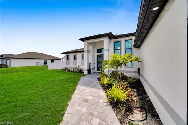 Cape Coral, FL 33993,523 NW 16th PL