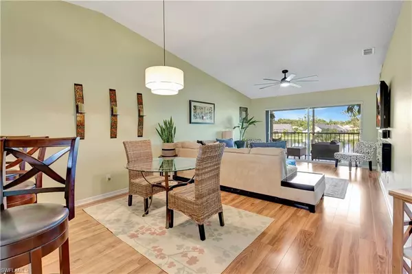 Naples, FL 34104,830 New Waterford DR #N202
