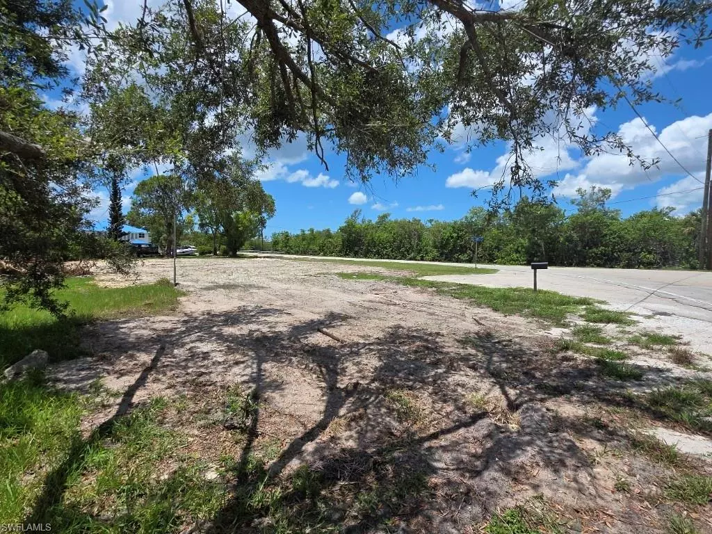 Fort Myers, FL 33908,6477 Park RD