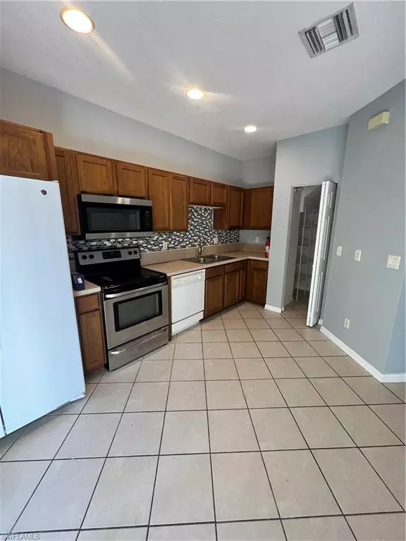 Fort Myers, FL 33967,17531 Cherry Ridge LN