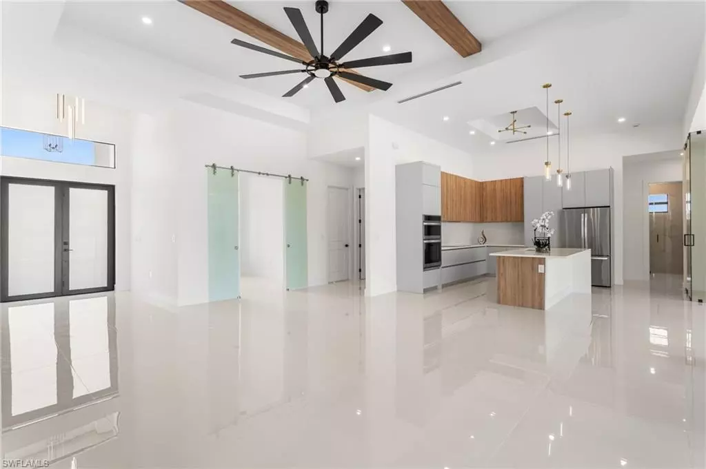 Cape Coral, FL 33991,10 SW 33rd AVE