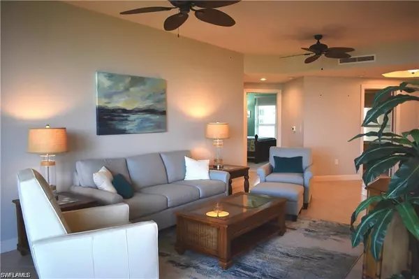 Fort Myers Beach, FL 33931,4182 Bay Beach LN #752